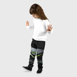 Брюки с принтом Black  green abstract nvidia style для ребенка, вид на модели спереди №2. Цвет основы: черный