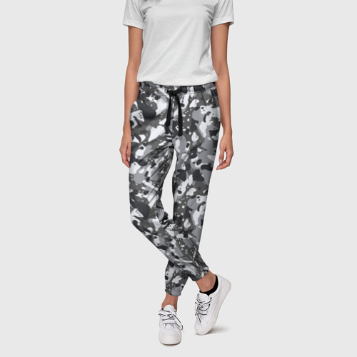 Женские брюки 3D с принтом Пиксельный камуфляж серого цвета, фото на моделе #1