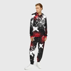 Мужской костюм с толстовкой 3D Фольксваген на фоне граффити и брызг красок - фото 2