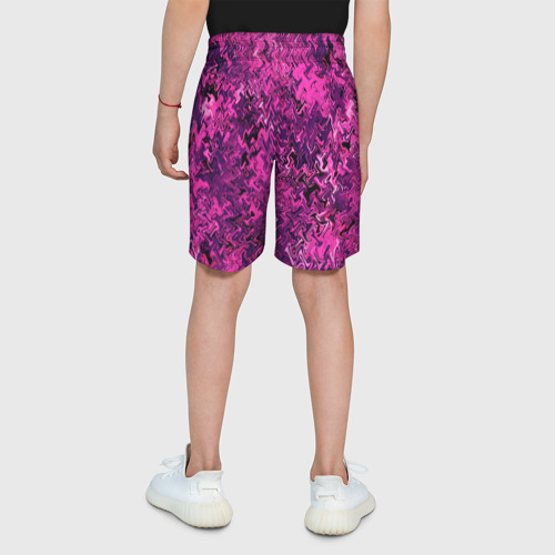 Детские спортивные шорты 3D с принтом Абстрактная текстура тёмно-розовый, вид сзади #2