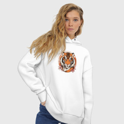 Худи с принтом Тигр в ретро стиле для женщины, вид на модели спереди №3. Цвет основы: белый