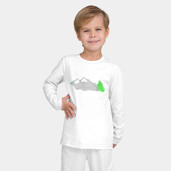 Пижама с принтом Ёлка в горах для ребенка, вид на модели спереди №2. Цвет основы: белый