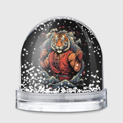 Тигр в стойке  тайский бокс – Игрушка Снежный шар с принтом купить со скидкой в -20%