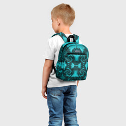 Рюкзак с принтом Узорные бирюзовые фракталы для ребенка, вид на модели спереди №2. Цвет основы: белый