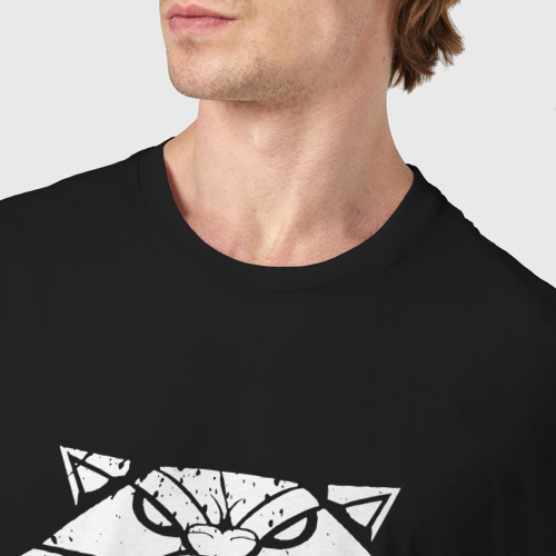 Мужская футболка хлопок Знак школы кота с потертостями - Ведьмак 3, цвет черный - фото 6