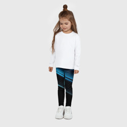 Леггинсы с принтом Геометрическая синяя абстракция на черном фоне  минимализм для ребенка, вид на модели спереди №3. Цвет основы: белый