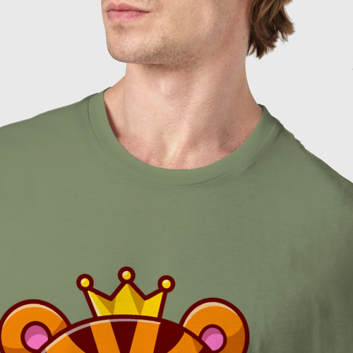 Мужская футболка хлопок Тигрёнок король, цвет авокадо - фото 6