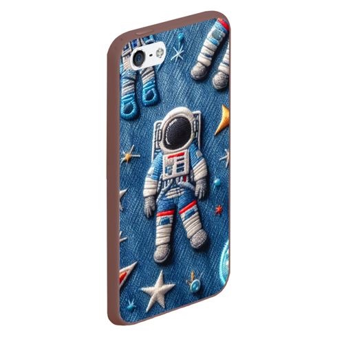 Чехол для iPhone 5/5S матовый Космонавт - вышивка по джинсе нейросеть, цвет коричневый - фото 3