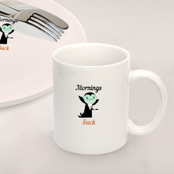 Набор: тарелка кружка с принтом Вампир с чашкой кофе для любого человека, вид спереди №2. Цвет основы: белый