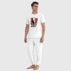 Пижама с принтом Владимир Ленин революционер для мужчины, вид на модели спереди №3. Цвет основы: белый