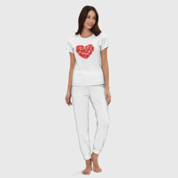 Пижама с принтом Hearts of love для женщины, вид на модели спереди №3. Цвет основы: белый