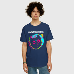 Футболка с принтом Foo Fighters rock star cat для мужчины, вид на модели спереди №2. Цвет основы: темно-синий