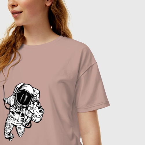 Женская футболка хлопок Oversize Alone astronaut, цвет пыльно-розовый - фото 3