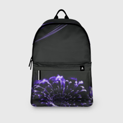 Рюкзак с принтом Неоновый фиолетовый цветок в темноте для любого человека, вид спереди №3. Цвет основы: белый