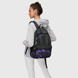 Рюкзак с принтом Неоновый фиолетовый цветок в темноте для любого человека, вид спереди №4. Цвет основы: белый