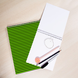 Скетчбук с принтом Кислотный зелёный в чёрную полоску для любого человека, вид спереди №2. Цвет основы: белый
