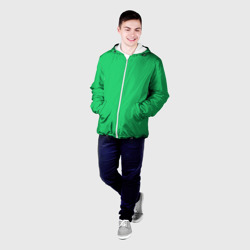 Куртка с принтом Яркий зелёный текстурированный в мелкий квадрат для мужчины, вид на модели спереди №2. Цвет основы: белый