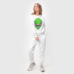 Костюм с принтом Голова зелёного пришельца для женщины, вид на модели спереди №2. Цвет основы: белый