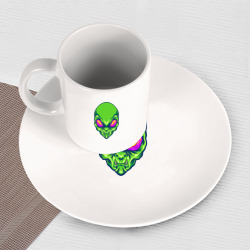 Набор: тарелка кружка с принтом Голова зелёного пришельца для любого человека, вид спереди №3. Цвет основы: белый