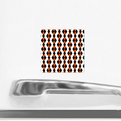 Магнит с принтом Чёрные и оранжевые ромбы на белом фоне для любого человека, вид спереди №2. Цвет основы: белый