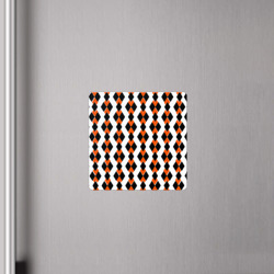Магнит с принтом Чёрные и оранжевые ромбы на белом фоне для любого человека, вид спереди №4. Цвет основы: белый