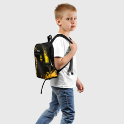 Рюкзак с принтом Brighton - gold gradient вертикально для ребенка, вид сзади №1. Цвет основы: белый