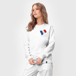 Костюм с принтом I'm French - motto для женщины, вид на модели спереди №3. Цвет основы: белый