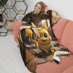 Плед с рукавами Пикачу сидит в комнате - фото 2