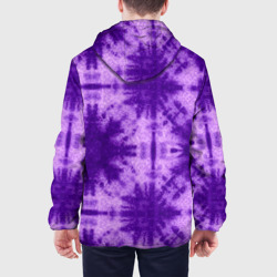 Куртка с принтом Тай дай фиолетовый для мужчины, вид на модели сзади №2. Цвет основы: белый