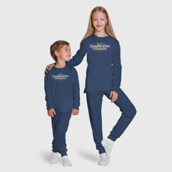 Пижама с принтом Kingdom come 2 deliverance logo для ребенка, вид на модели спереди №5. Цвет основы: темно-синий