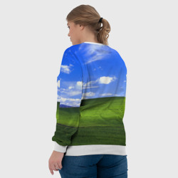 Свитшот с принтом Знакомый пейзаж безмятежности для женщины, вид на модели сзади №3. Цвет основы: белый