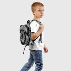 Рюкзак с принтом Мандала черно-белая с лепестками для ребенка, вид сзади №1. Цвет основы: белый