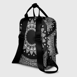 Рюкзак с принтом Мандала черно-белая с лепестками для женщины, вид на модели сзади №1. Цвет основы: белый