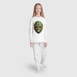 Пижама с принтом Яркая африканская маска для ребенка, вид на модели спереди №3. Цвет основы: белый