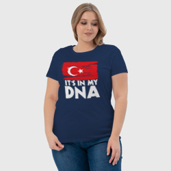 Футболка с принтом Турция в ДНК для женщины, вид на модели спереди №4. Цвет основы: темно-синий
