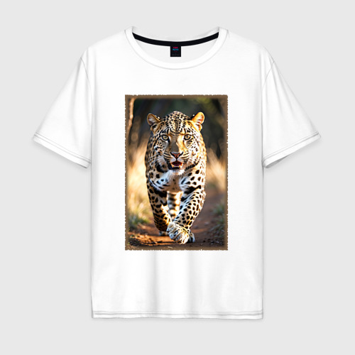Мужская футболка из хлопка оверсайз с принтом Леопард красивый в движении, вид спереди №1
