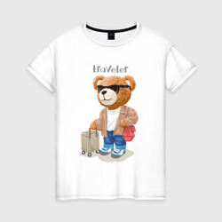 Плюшевый медвежонок - путешественник – Женская футболка хлопок с принтом купить со скидкой в -20%