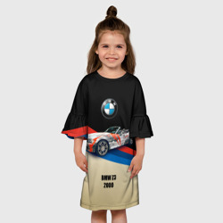 Платье с принтом Немецкий родстер BMW Z3 для ребенка, вид на модели спереди №3. Цвет основы: белый
