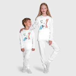 Пижама с принтом Франкс Зеро Ту для ребенка, вид на модели спереди №5. Цвет основы: белый