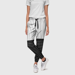 Полосатый чёрно-белый – Женские брюки 3D с принтом купить