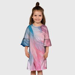 Платье с принтом Пастельно-голубые и розовые перья для ребенка, вид на модели спереди №3. Цвет основы: белый