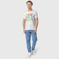 Футболка с принтом New York city colors для мужчины, вид на модели спереди №3. Цвет основы: белый
