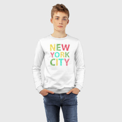 Свитшот с принтом New York city colors для ребенка, вид на модели спереди №4. Цвет основы: белый