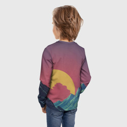 Лонгслив с принтом Абстрактные винтажные горы для ребенка, вид на модели сзади №2. Цвет основы: белый