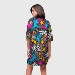 Платье с принтом Городское искусство для женщины, вид на модели сзади №2. Цвет основы: белый