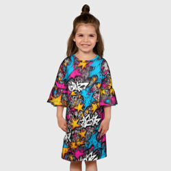Платье с принтом Городское искусство для ребенка, вид на модели спереди №3. Цвет основы: белый