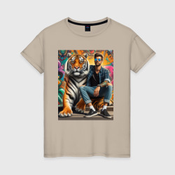 Чувак хипстер с тигром - нейросеть – Женская футболка хлопок с принтом купить со скидкой в -20%