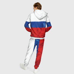 Костюм с принтом Медведь и флаг России для мужчины, вид на модели сзади №2. Цвет основы: белый
