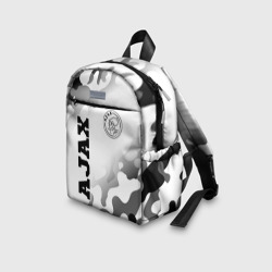 Рюкзак с принтом Ajax sport на светлом фоне вертикально для ребенка, вид на модели спереди №3. Цвет основы: белый