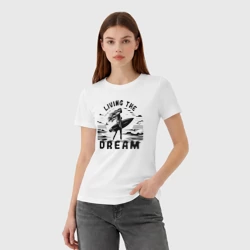 Женская футболка хлопок Девушка в море с доской для серфинга винтаж - фото 2